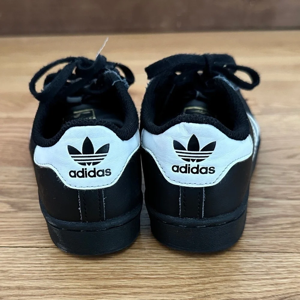 ADIDAS KIDS ORIGINALS SUPERSTAR II SHOES - Size 13